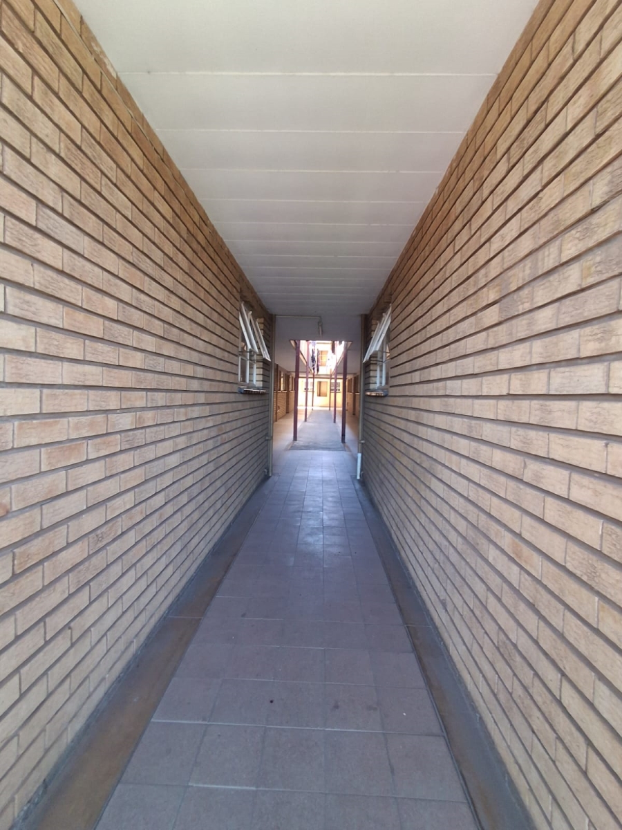 2 Bedroom Property for Sale in Vereeniging Gauteng