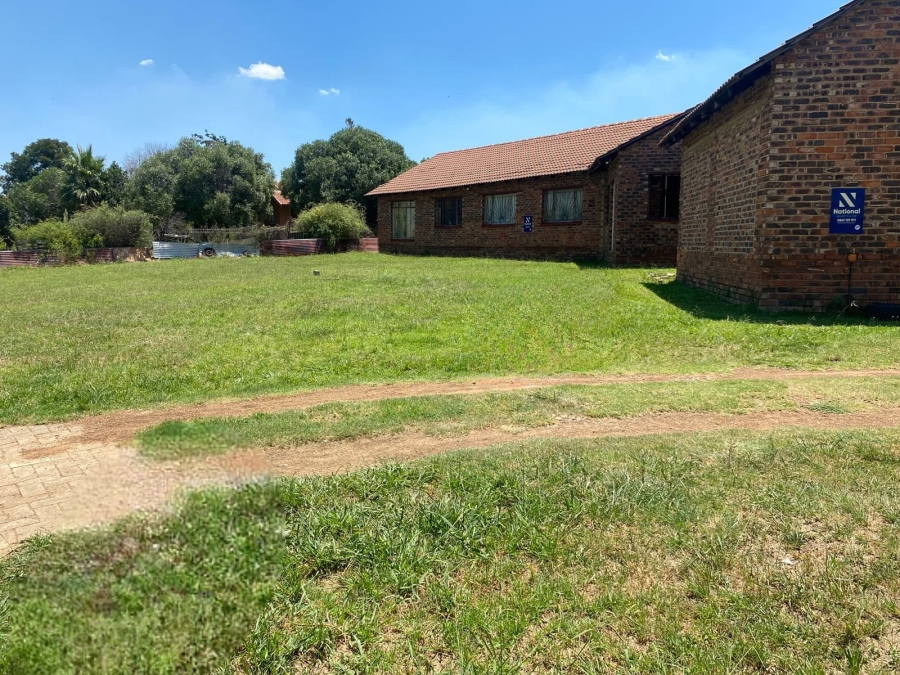 8 Bedroom Property for Sale in Bedworth Park Gauteng