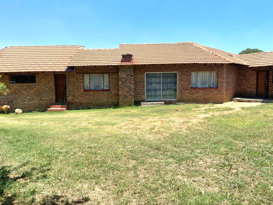 8 Bedroom Property for Sale in Bedworth Park Gauteng