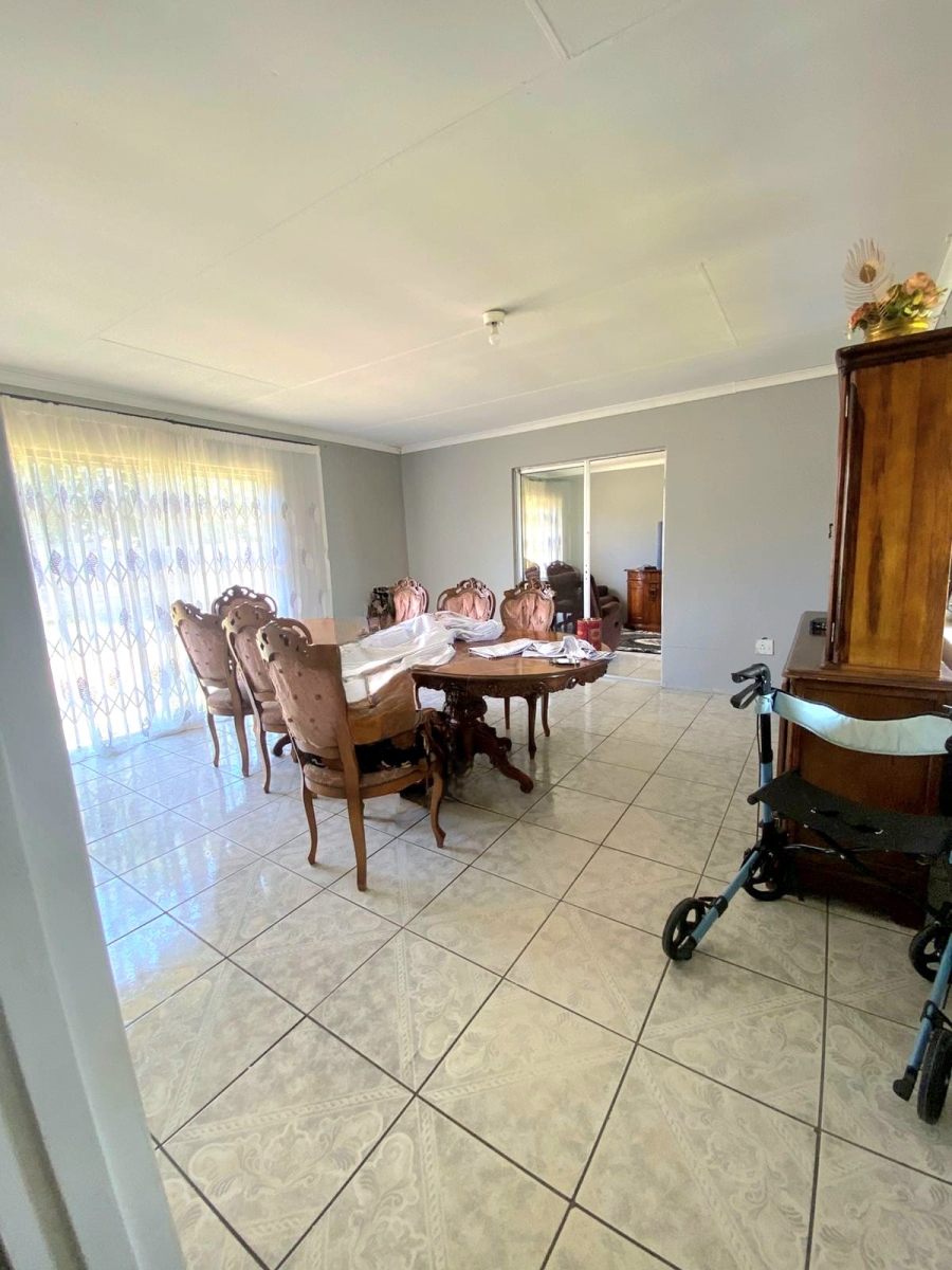 8 Bedroom Property for Sale in Bedworth Park Gauteng