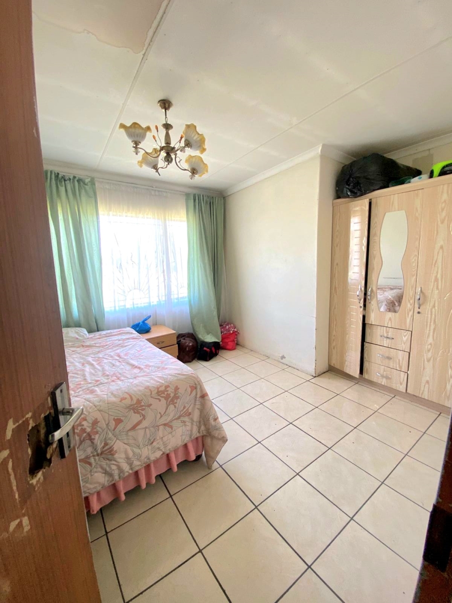 8 Bedroom Property for Sale in Bedworth Park Gauteng