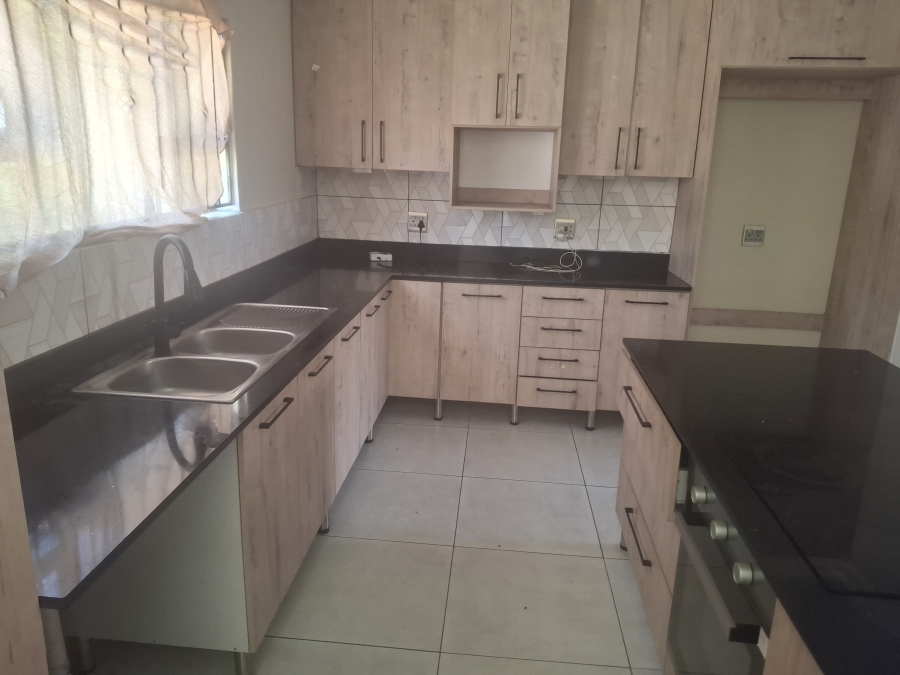 To Let 4 Bedroom Property for Rent in Van Dyk Park Gauteng