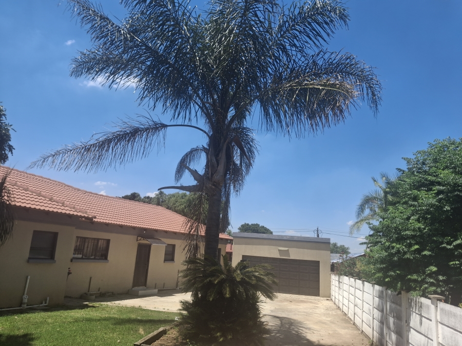 To Let 4 Bedroom Property for Rent in Van Dyk Park Gauteng