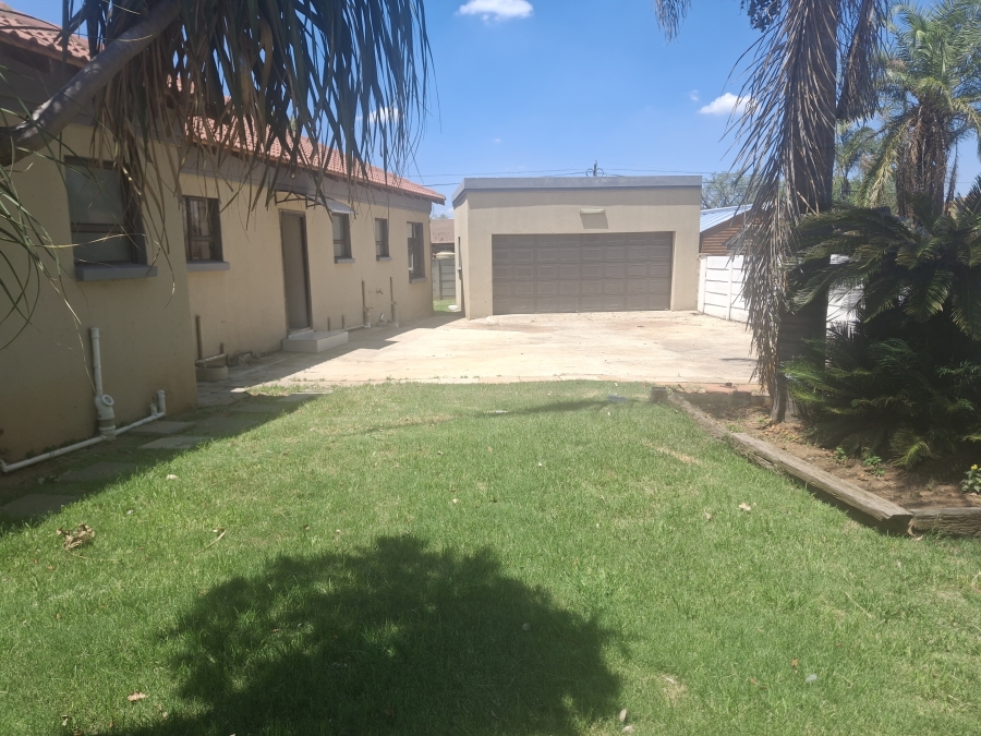 To Let 4 Bedroom Property for Rent in Van Dyk Park Gauteng