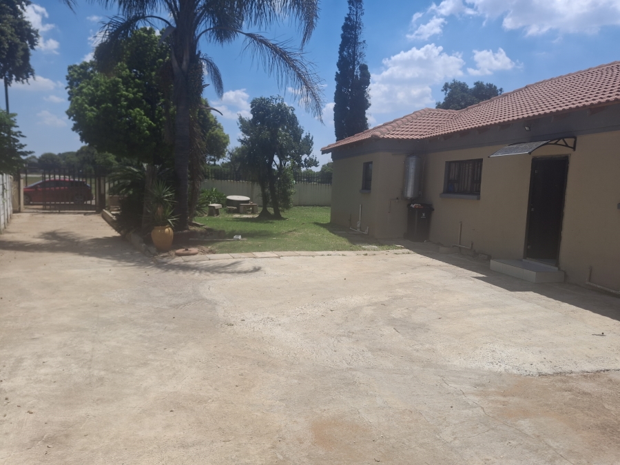 To Let 4 Bedroom Property for Rent in Van Dyk Park Gauteng