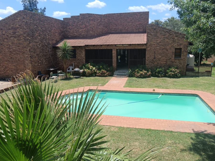 4 Bedroom Property for Sale in Witpoort Estates Ah Gauteng