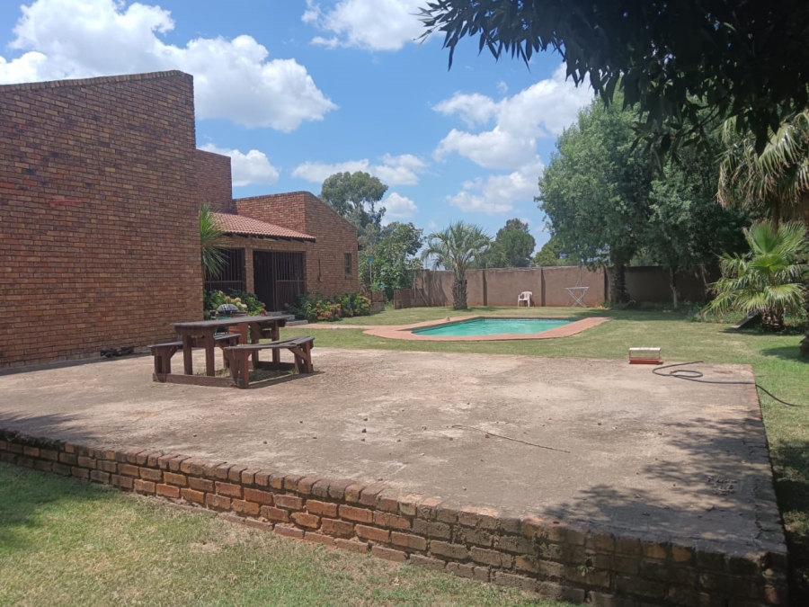 4 Bedroom Property for Sale in Witpoort Estates Ah Gauteng