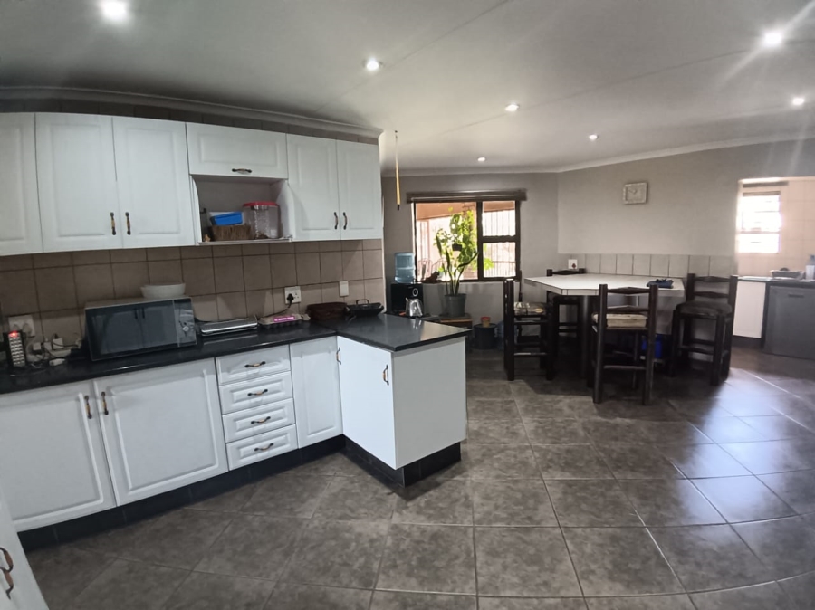 4 Bedroom Property for Sale in Witpoort Estates Ah Gauteng