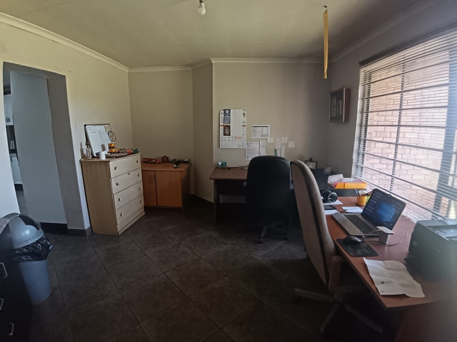 4 Bedroom Property for Sale in Witpoort Estates Ah Gauteng