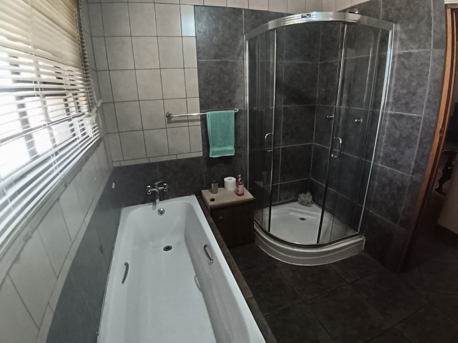 4 Bedroom Property for Sale in Witpoort Estates Ah Gauteng