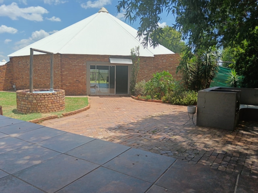 4 Bedroom Property for Sale in Witpoort Estates Ah Gauteng