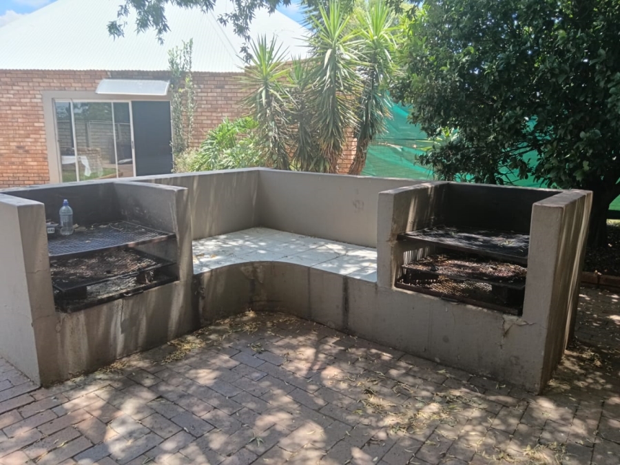 4 Bedroom Property for Sale in Witpoort Estates Ah Gauteng