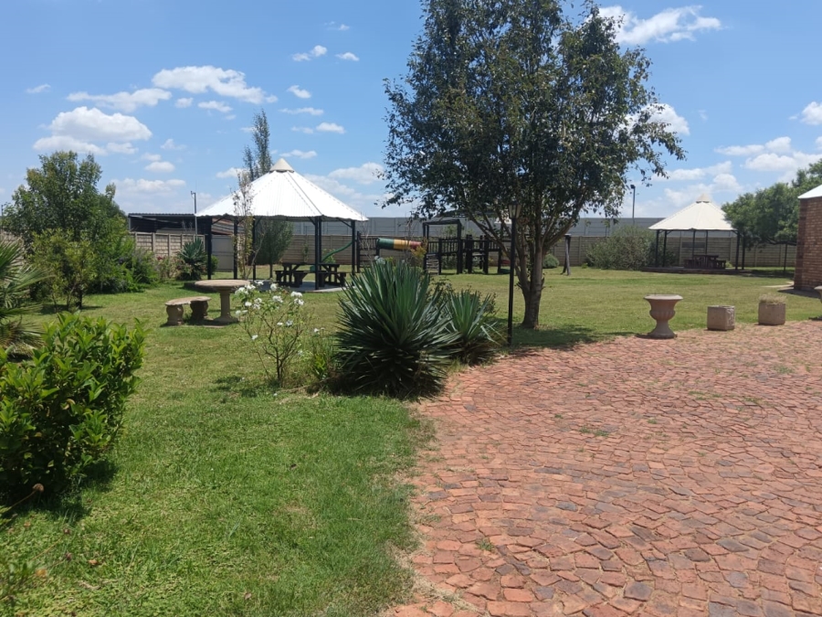 4 Bedroom Property for Sale in Witpoort Estates Ah Gauteng