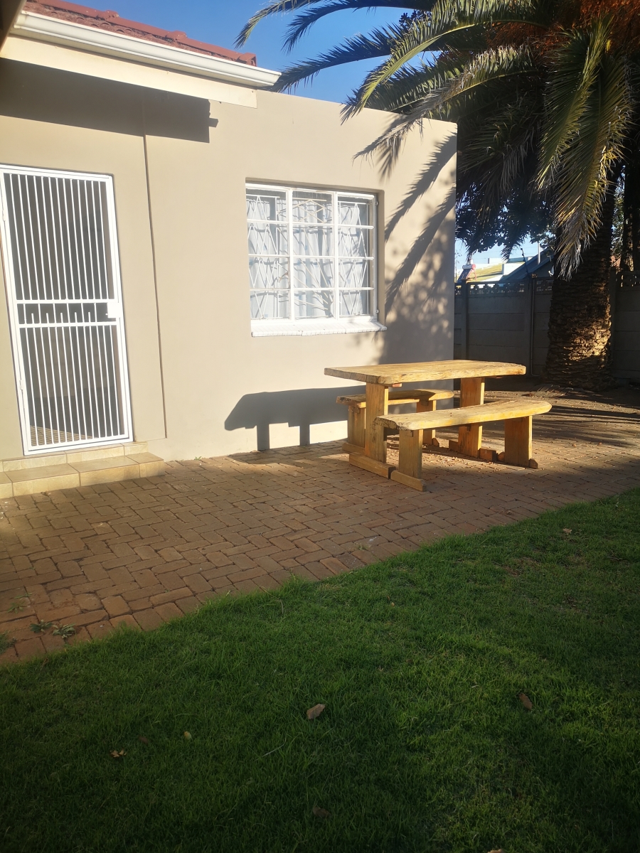 To Let 3 Bedroom Property for Rent in Rothdene Gauteng