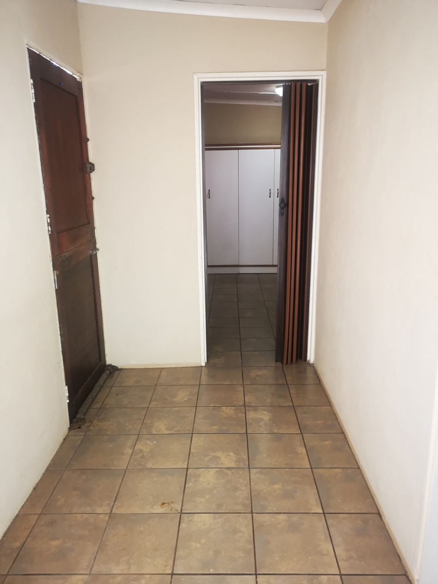 To Let 3 Bedroom Property for Rent in Rothdene Gauteng