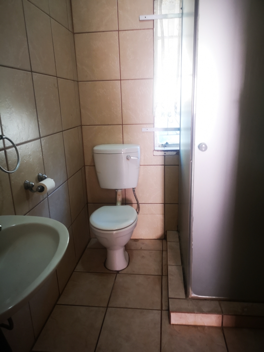 To Let 3 Bedroom Property for Rent in Rothdene Gauteng