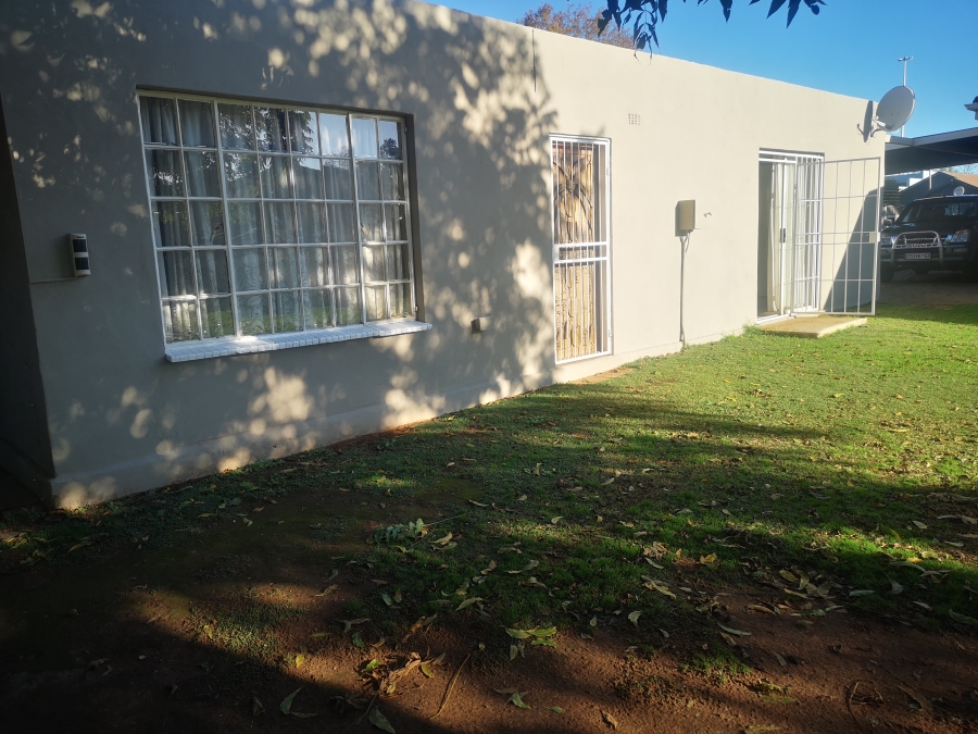 To Let 3 Bedroom Property for Rent in Rothdene Gauteng