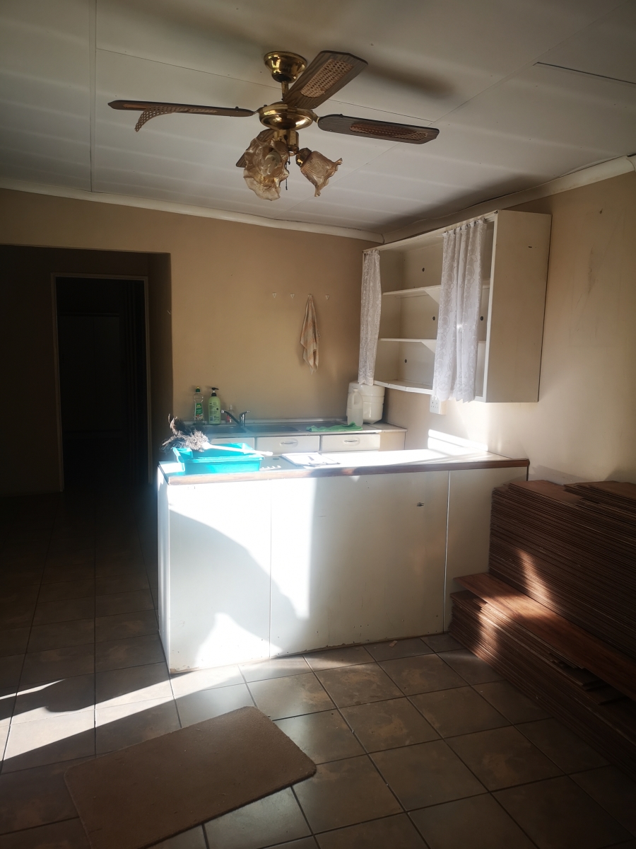 To Let 3 Bedroom Property for Rent in Rothdene Gauteng