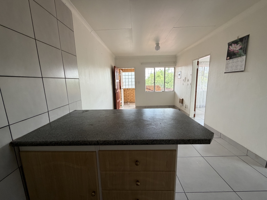 To Let 1 Bedroom Property for Rent in Erasmia Gauteng