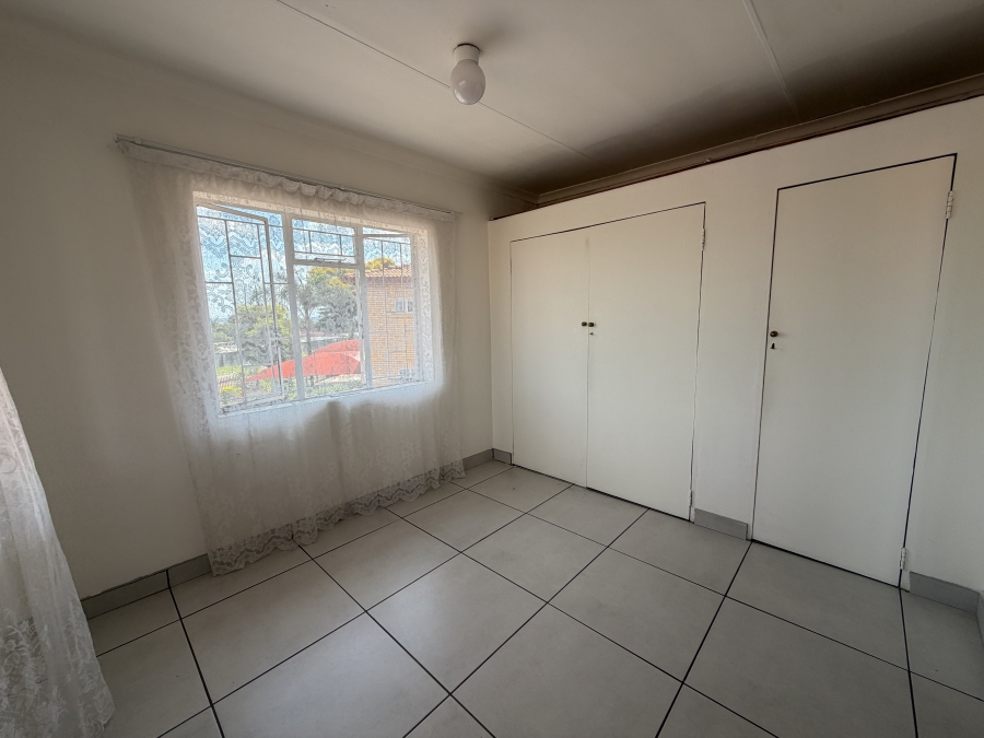 To Let 1 Bedroom Property for Rent in Erasmia Gauteng