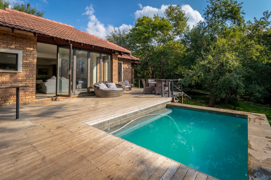 9 Bedroom Property for Sale in Hekpoort Gauteng