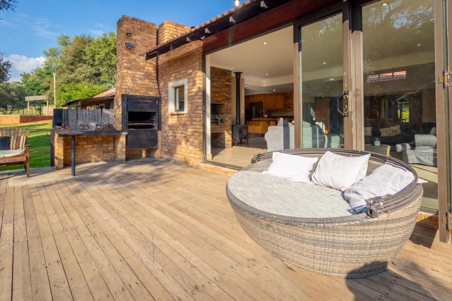 9 Bedroom Property for Sale in Hekpoort Gauteng