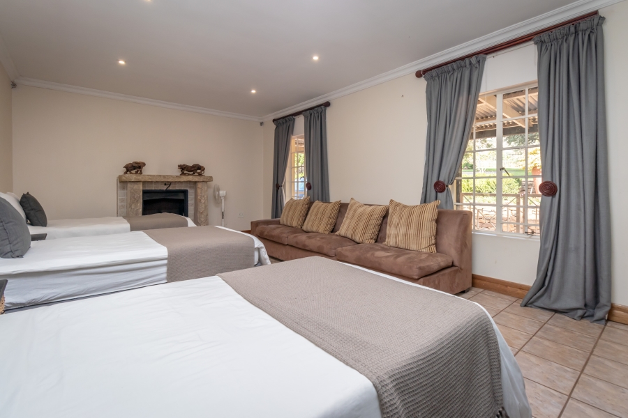 9 Bedroom Property for Sale in Hekpoort Gauteng