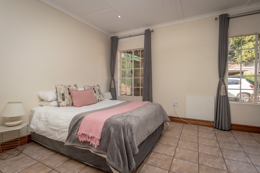 9 Bedroom Property for Sale in Hekpoort Gauteng