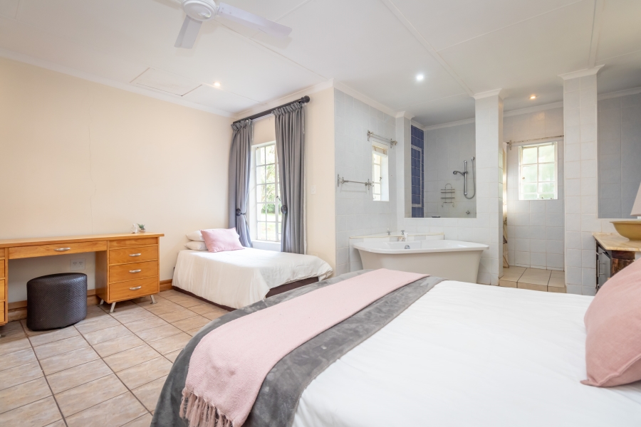 9 Bedroom Property for Sale in Hekpoort Gauteng