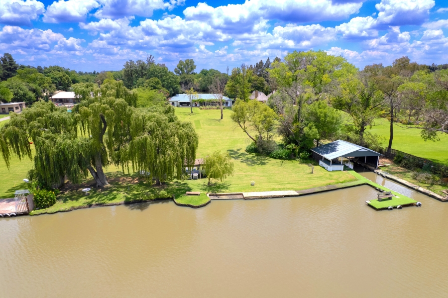 5 Bedroom Property for Sale in Kaalplaats Gauteng