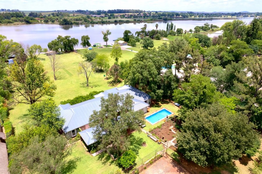 5 Bedroom Property for Sale in Kaalplaats Gauteng