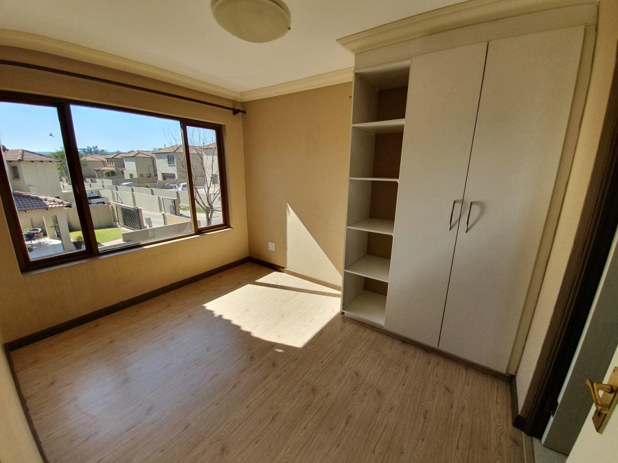 To Let 2 Bedroom Property for Rent in Kyalami Hills Gauteng