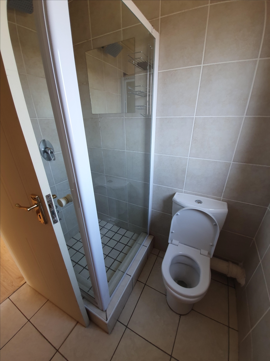 To Let 2 Bedroom Property for Rent in Kyalami Hills Gauteng