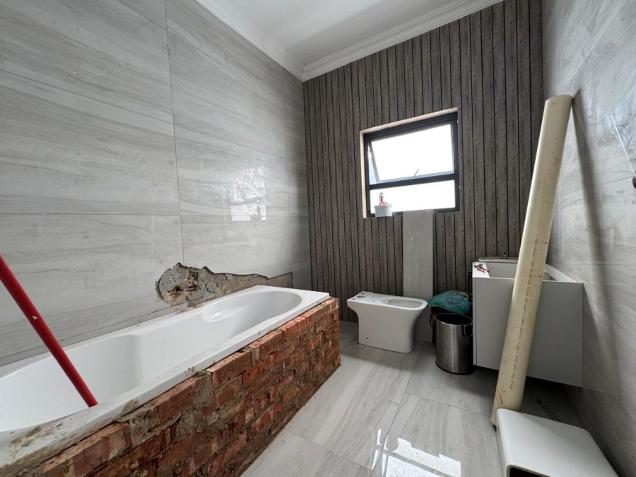 4 Bedroom Property for Sale in Roodepark Eco Estate Gauteng