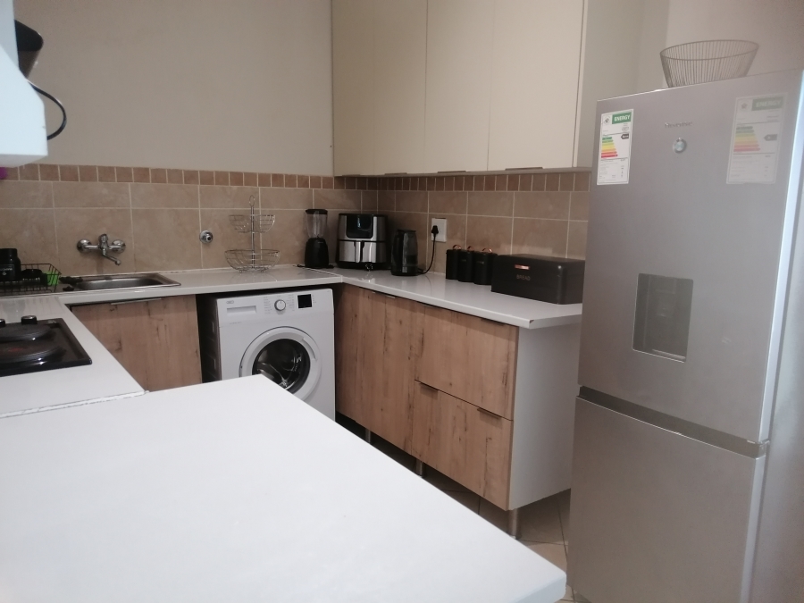 To Let 2 Bedroom Property for Rent in Noordwyk Gauteng