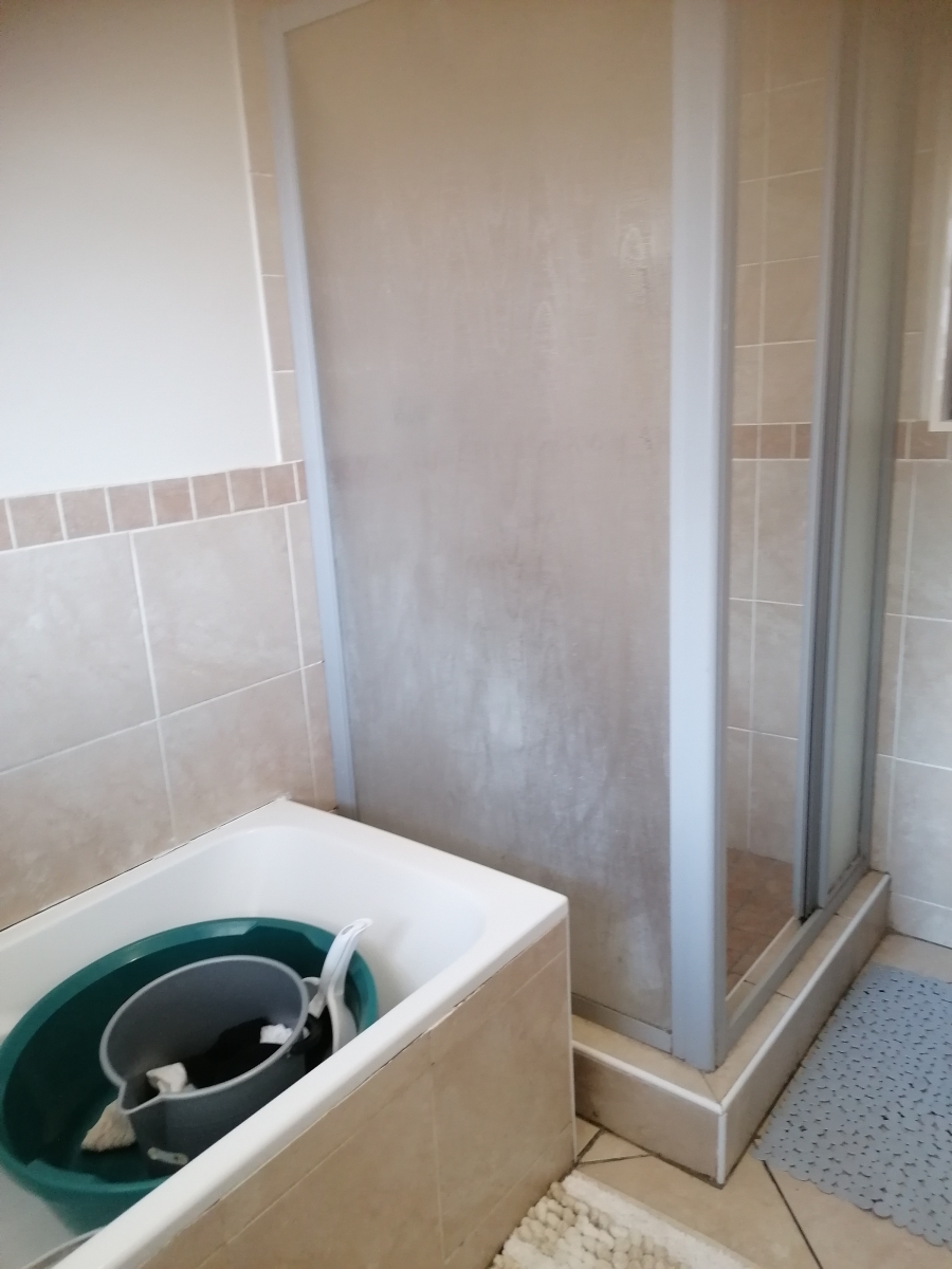 To Let 2 Bedroom Property for Rent in Noordwyk Gauteng