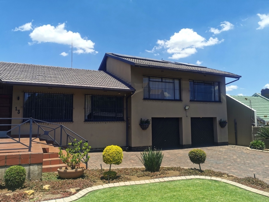 4 Bedroom Property for Sale in Croydon Gauteng