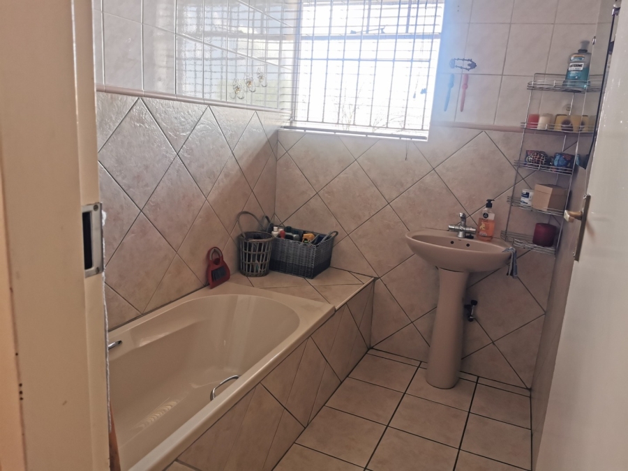 4 Bedroom Property for Sale in Croydon Gauteng