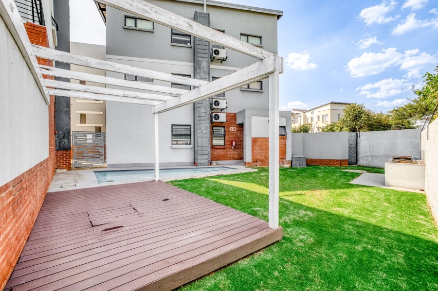 2 Bedroom Property for Sale in Lonehill Gauteng