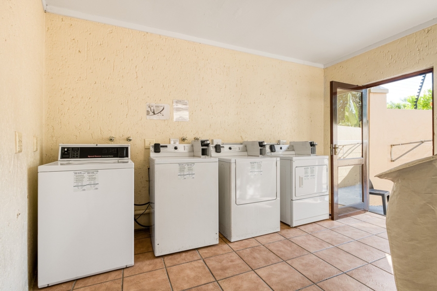 1 Bedroom Property for Sale in Lonehill Gauteng