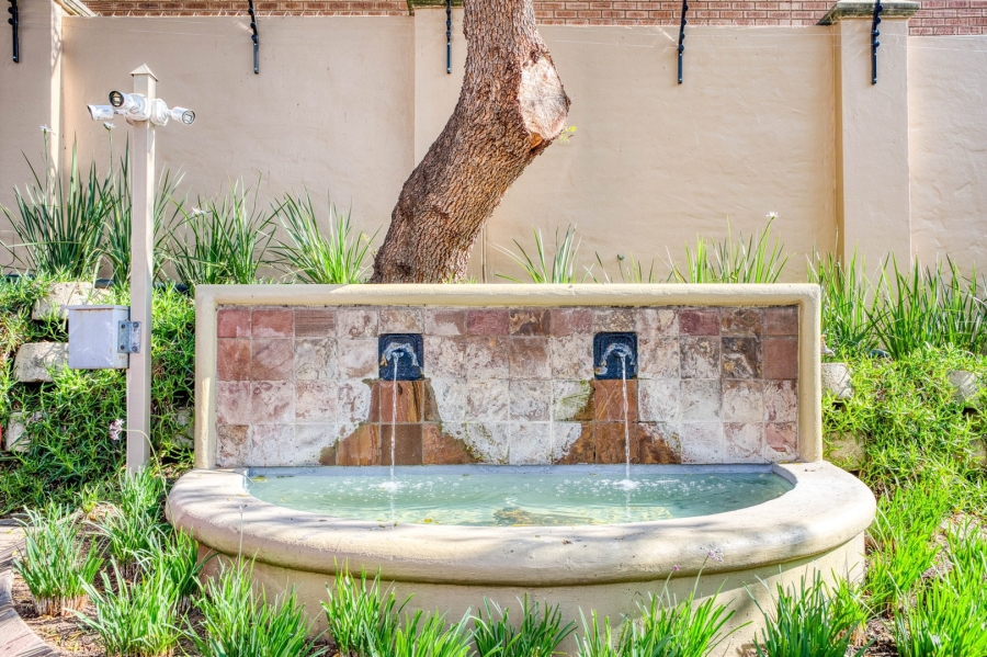 1 Bedroom Property for Sale in Lonehill Gauteng