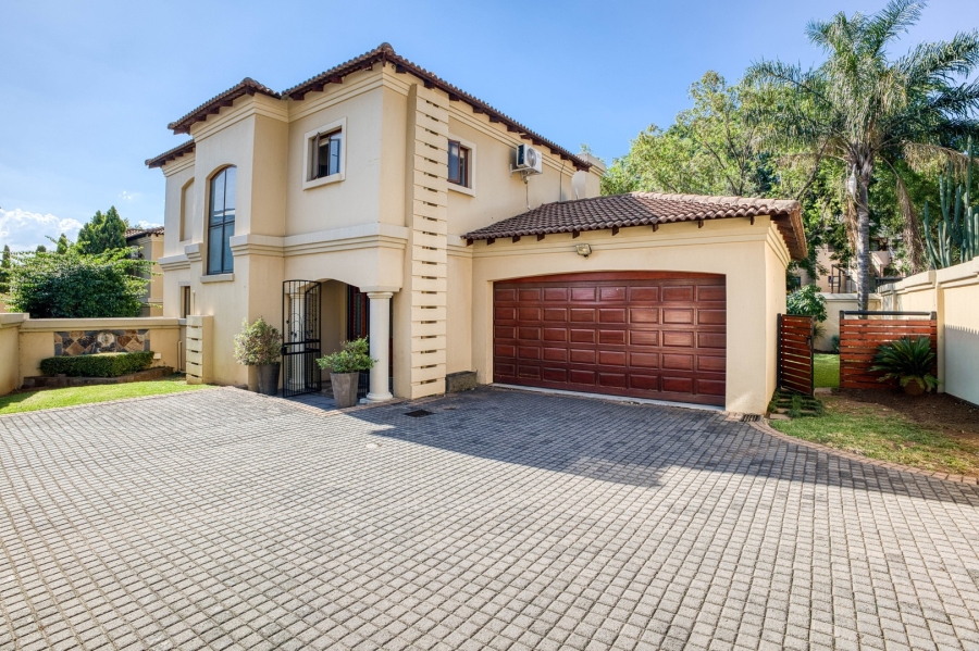 1 Bedroom Property for Sale in Lonehill Gauteng