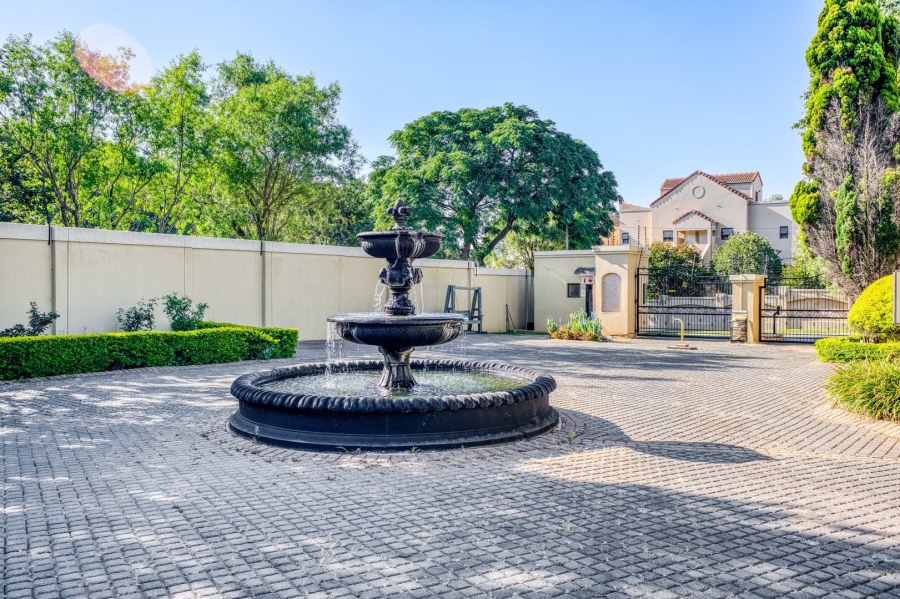 1 Bedroom Property for Sale in Lonehill Gauteng