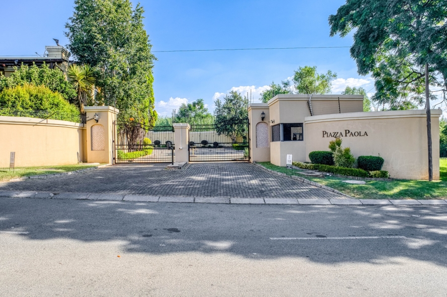 1 Bedroom Property for Sale in Lonehill Gauteng