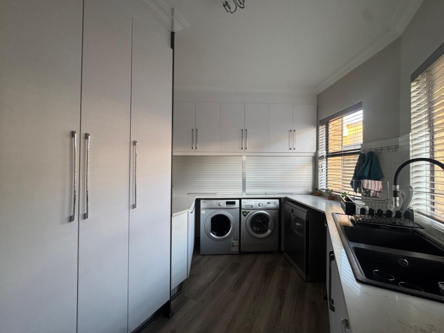 4 Bedroom Property for Sale in Eldo Glen Gauteng