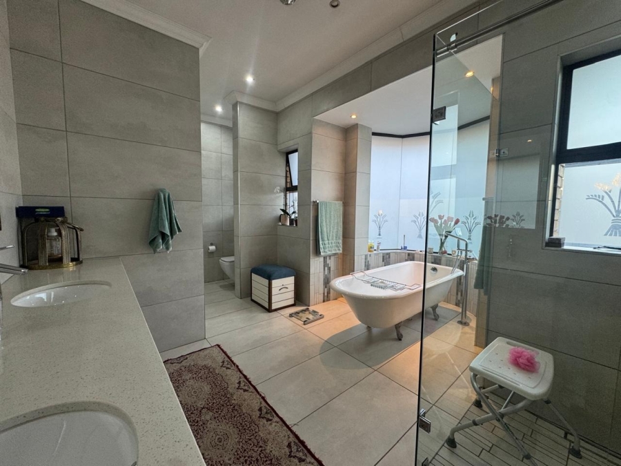 4 Bedroom Property for Sale in Eldo Glen Gauteng