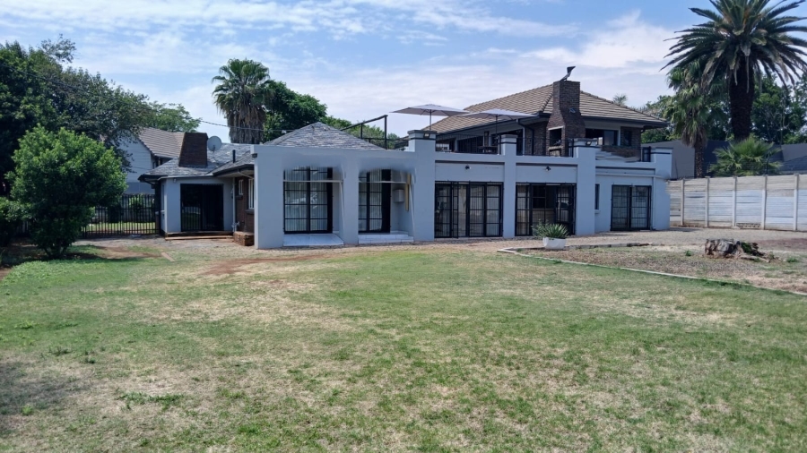 To Let commercial Property for Rent in Clubview Gauteng