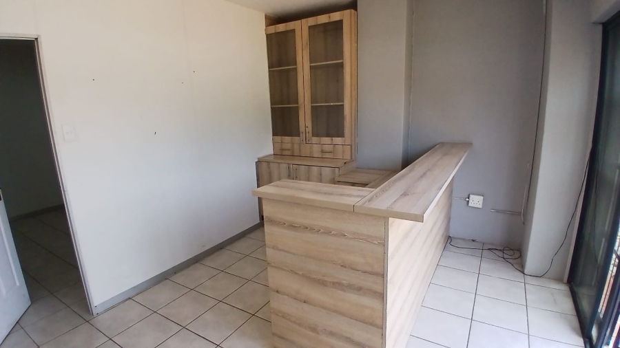 To Let commercial Property for Rent in Clubview Gauteng