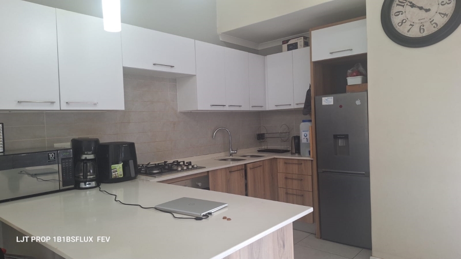 1 Bedroom Property for Sale in Linbro Park Gauteng