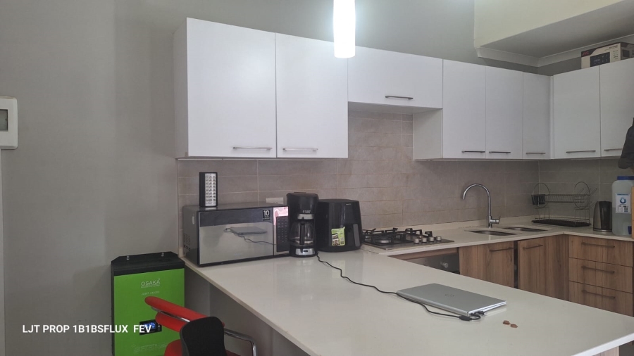 1 Bedroom Property for Sale in Linbro Park Gauteng